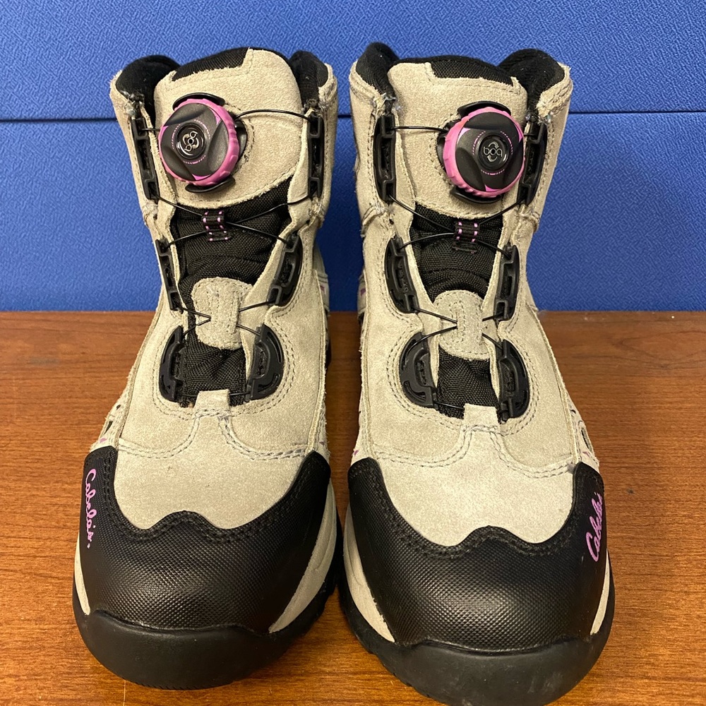 Cabelas woman’s DRY PLUS  Hiking Boots size 8